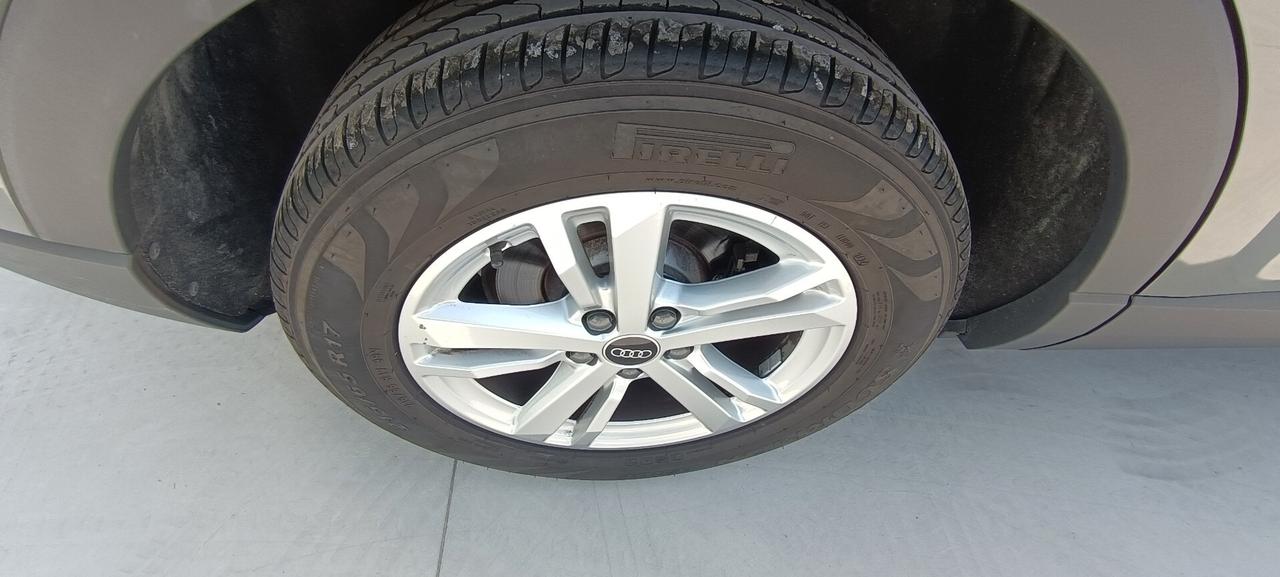Audi Q3 35 TDI S tronic Business