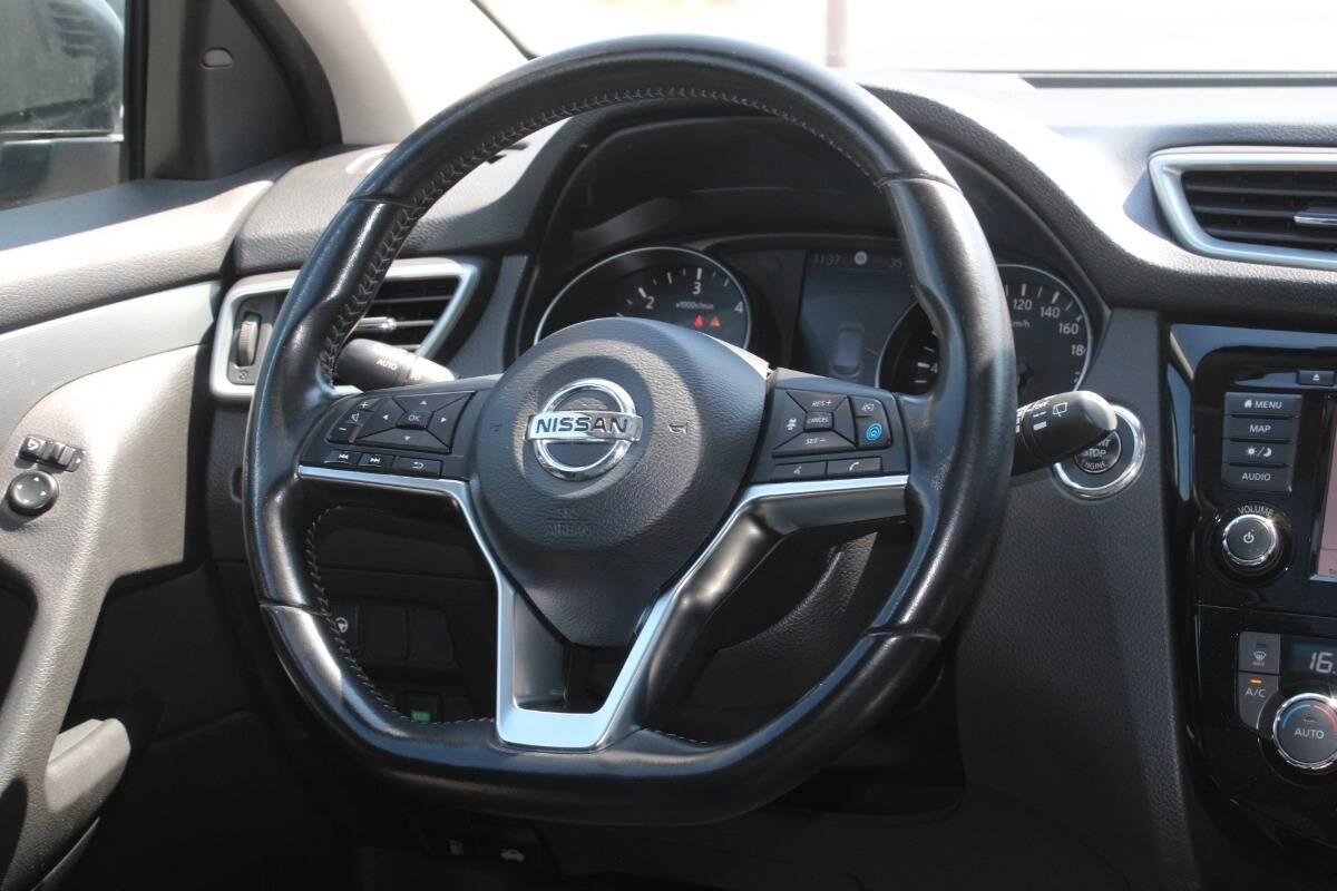 Nissan Qashqai 1.5 dci N-Connecta 115cv AUTO con TETTO PANORAMICO
