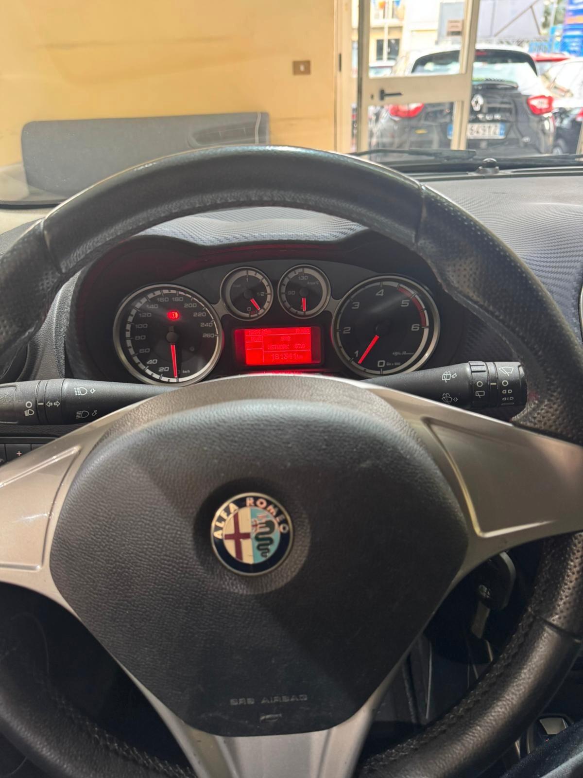 Alfa Romeo MiTo 1.6 JTDm 16V Distinctive Sport Pack