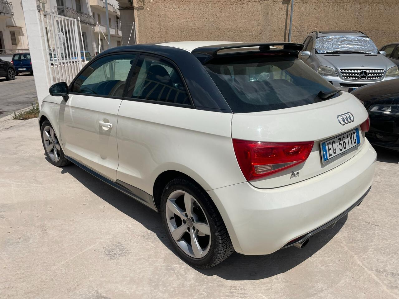 AUDI A1 1.6 TDI 105CV AMBITION PROMO ESTATE