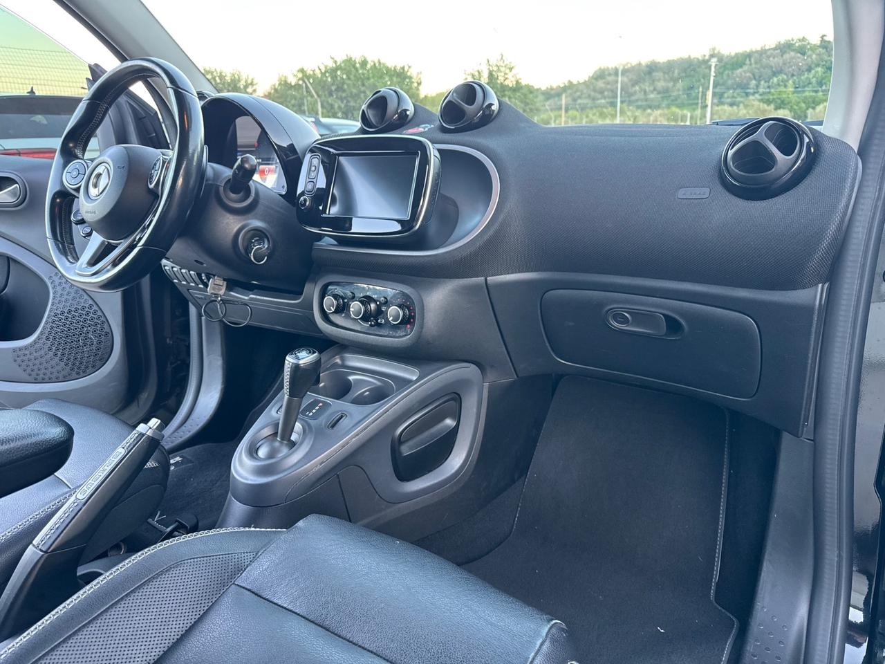 Smart ForTwo 1.0 70cv ALLESTIMENTO BRABUS