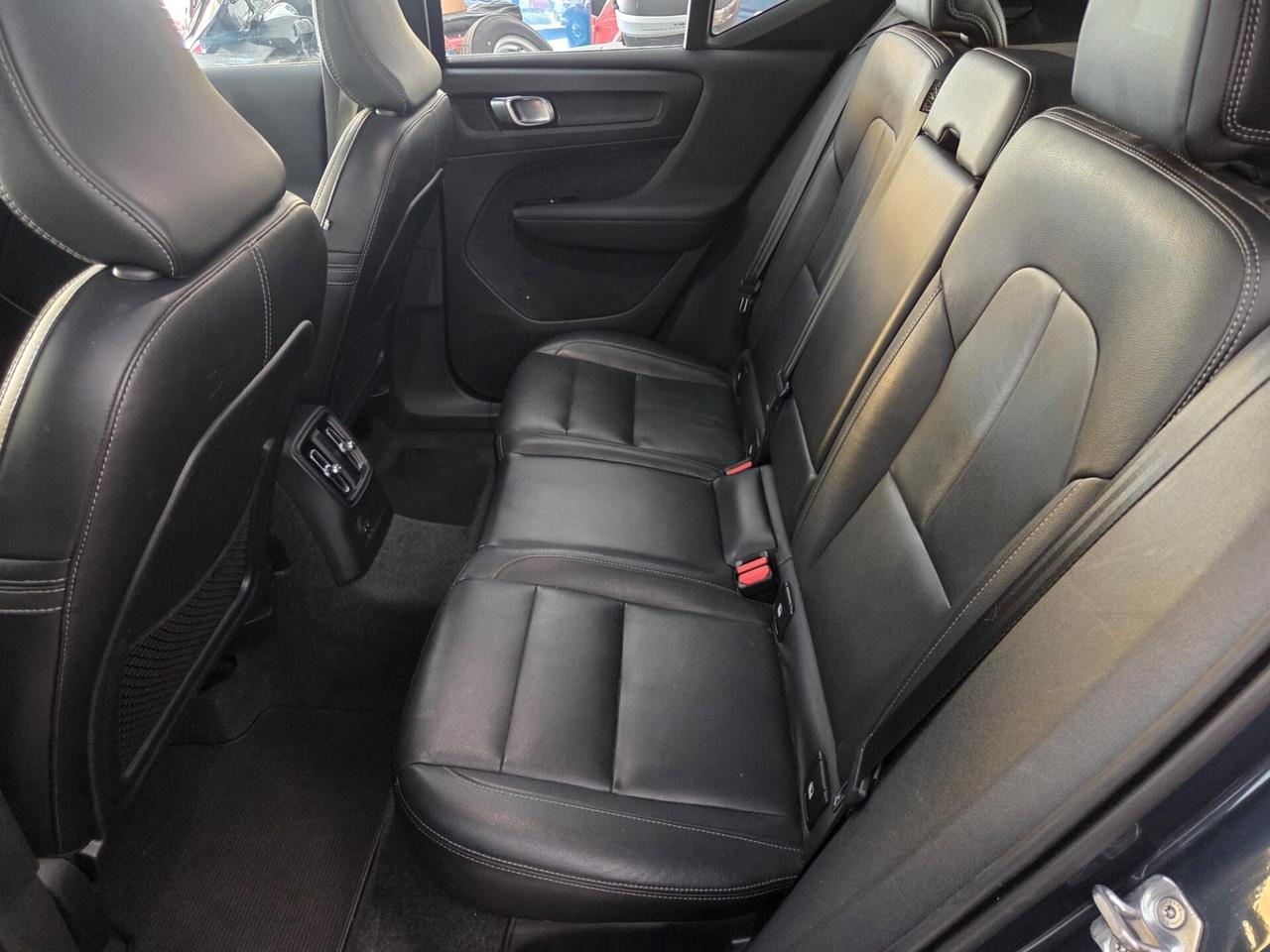 Volvo XC40 T5 Recharge Plug-in Hybrid R-design Aut.