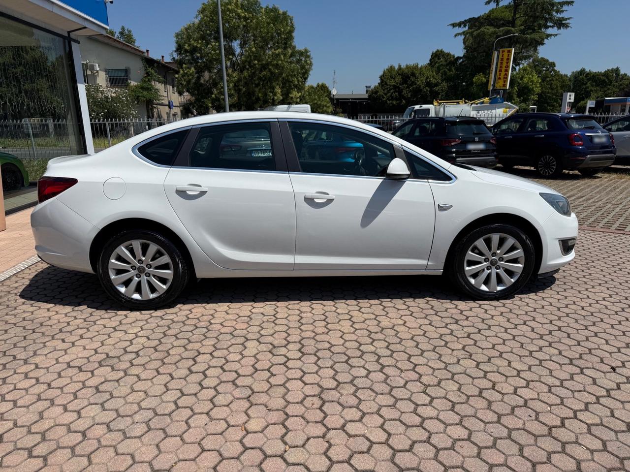 Opel Astra 1.7 CDTI 110CV 5 porte Cosmo