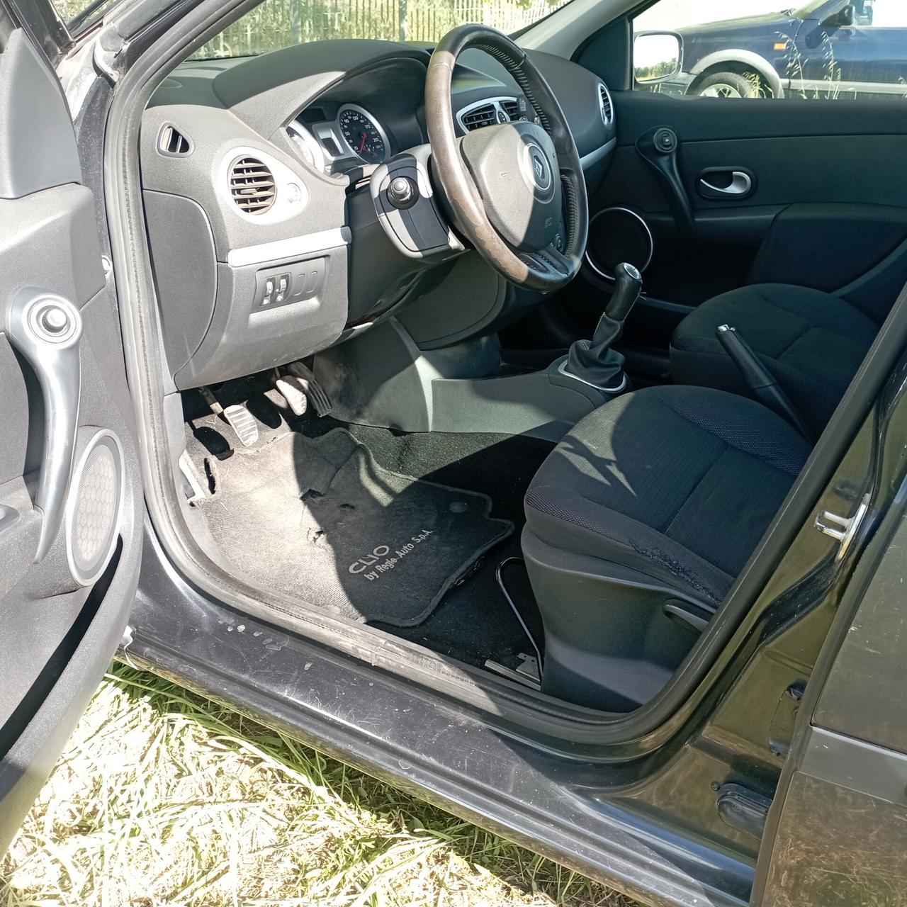 Renault Clio 1.2 16V SporTour Dynamique