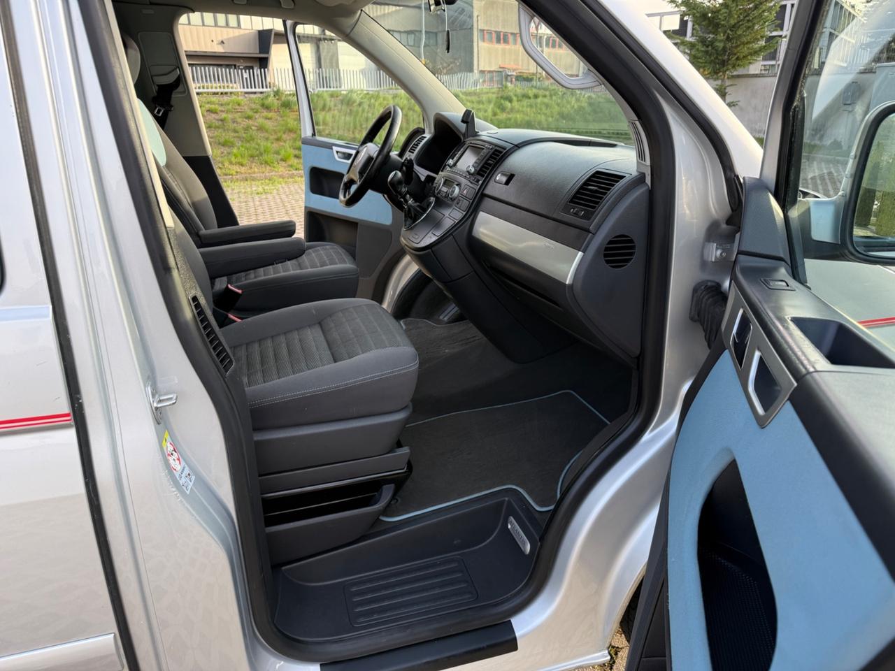 T5 Multivan 2.5 TDI/130CV California Beach