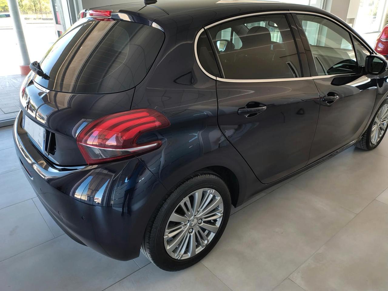 Peugeot 208 BlueHDi 100 S&S 5 porte Allure