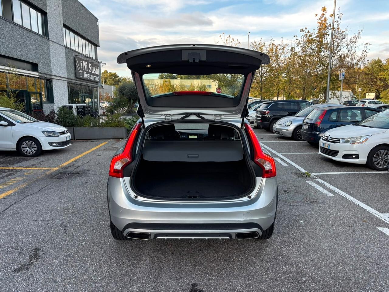 Volvo V60 Cross Country D3 Summum