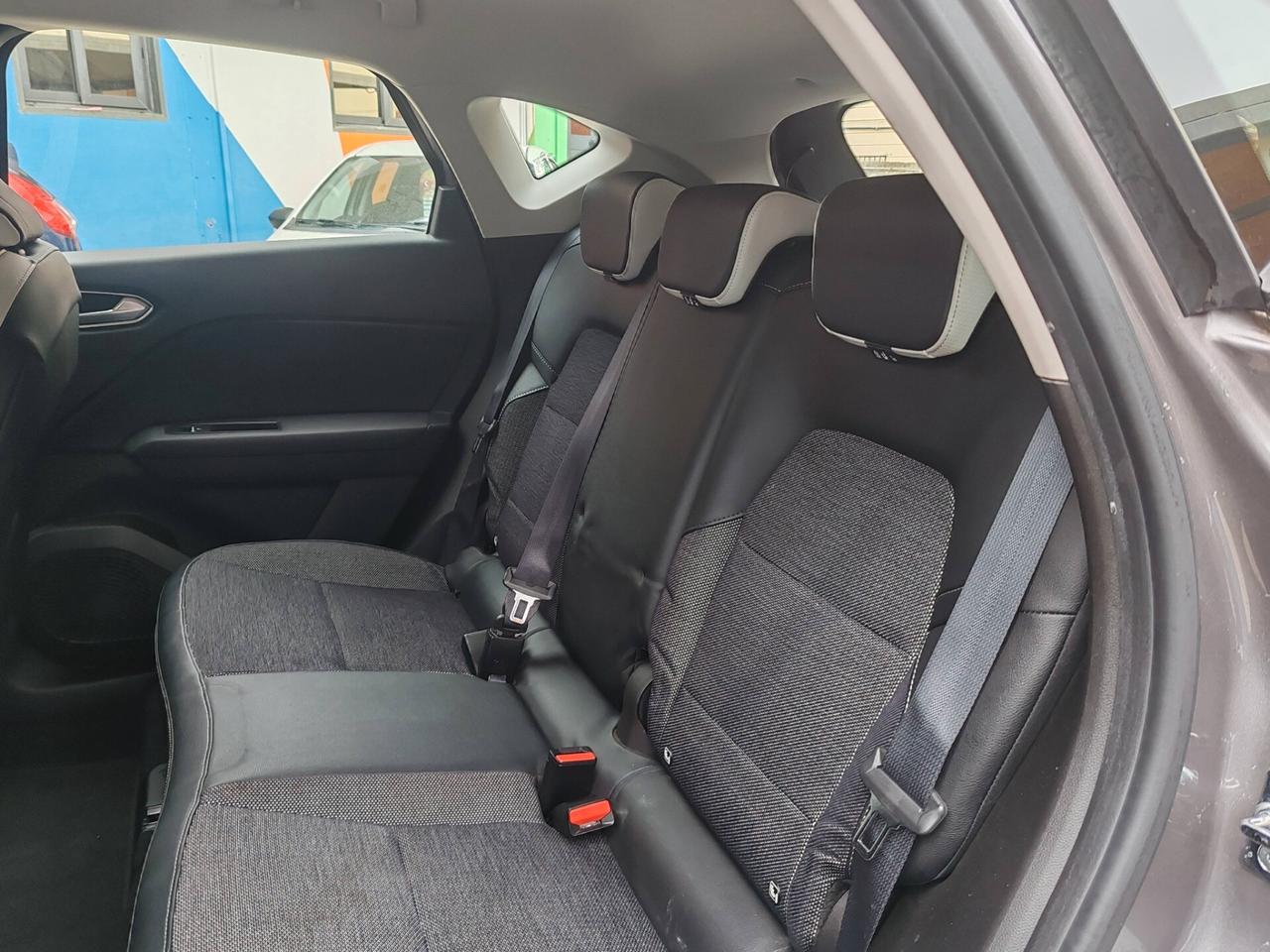 Renault Captur TCe 100 CV Intens