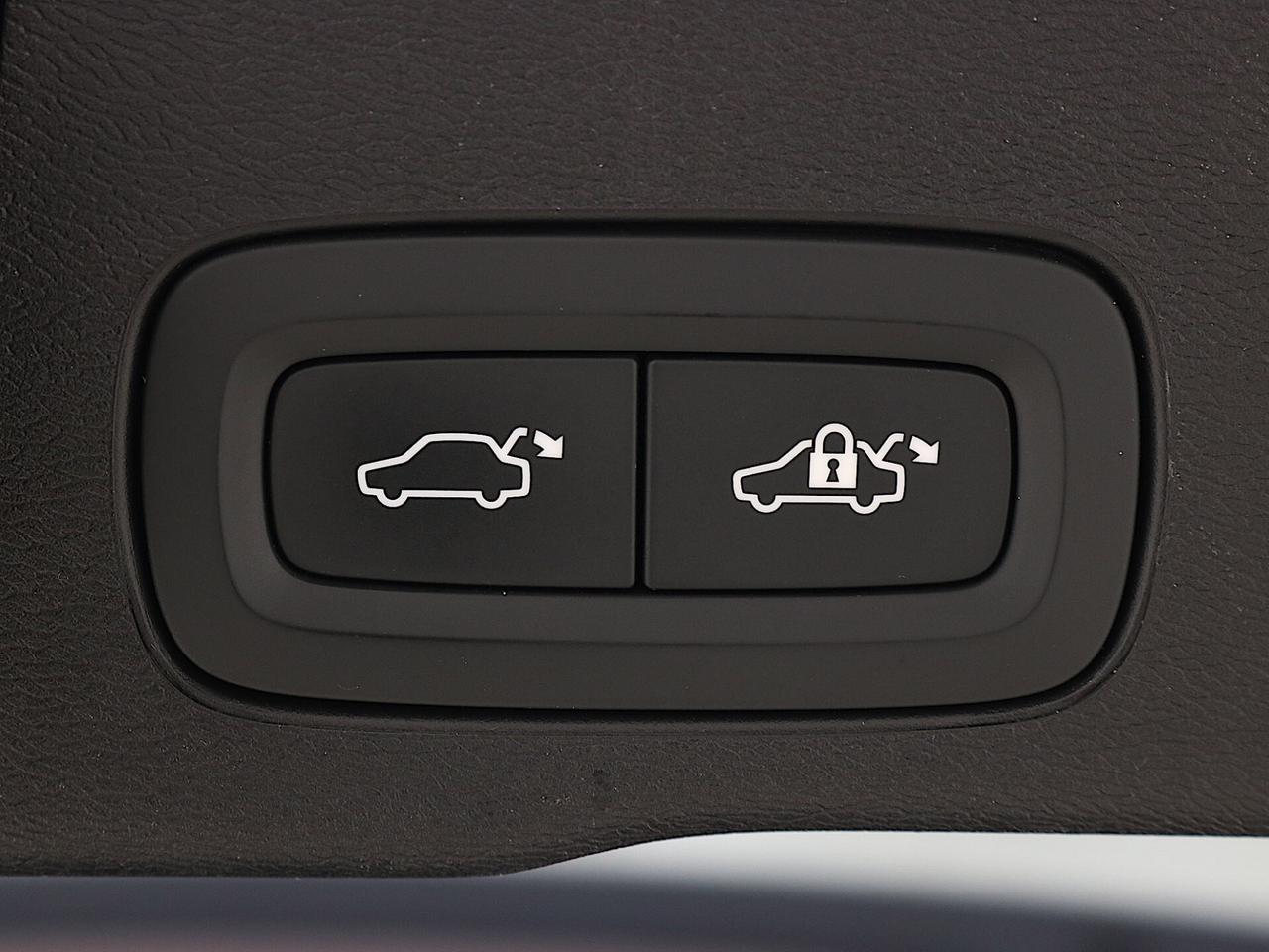 Volvo XC60 B4 AWD auto Inscription TETTO APRIBILE