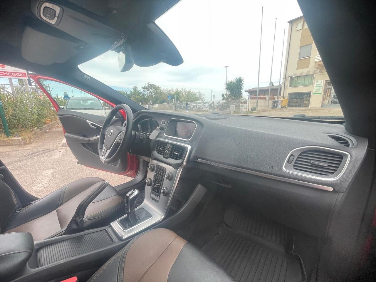 Volvo V40 Cross Country D3 Pro