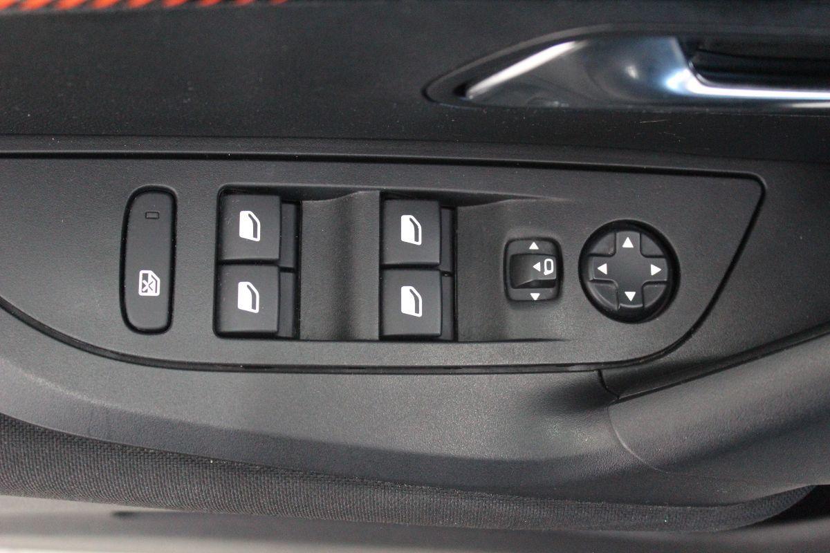 PEUGEOT - 2008 - BlueHDi 100 S&S Active N1 Autocarro.VC.