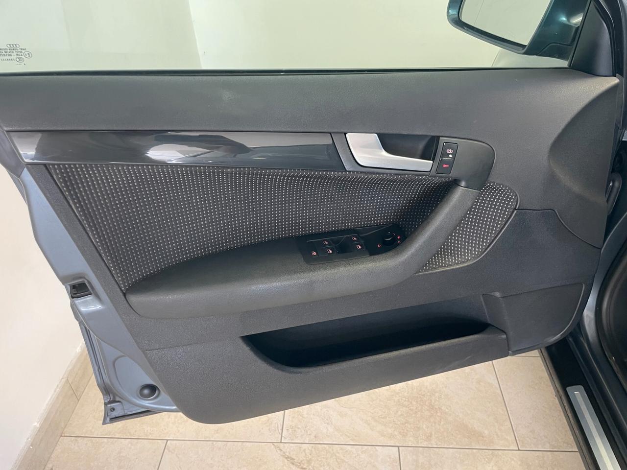 Audi A3 SPB 2.0 140 CV TDI Ambition FULL TAGLIANDATA NEOPATENTATI