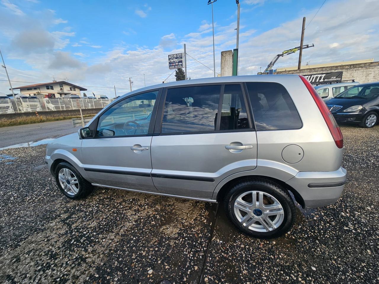 Ford Fusion 1.6 TDCi 5p. Plus