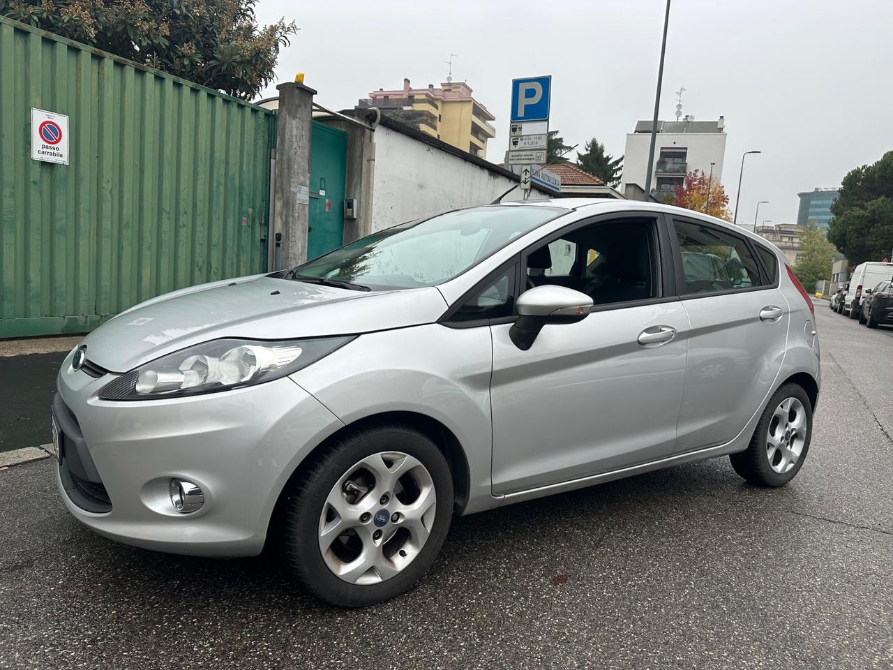 Ford Fiesta 1.4 GPL Business - euro 5 - ok neopatentati