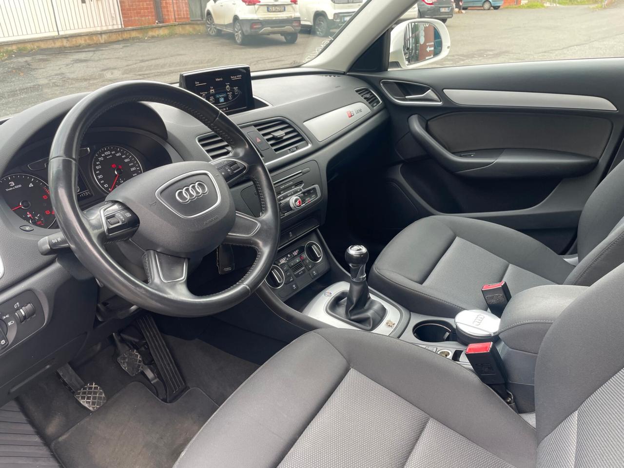 Audi Q3 2.0 TDI 150 CV Business S-LINE