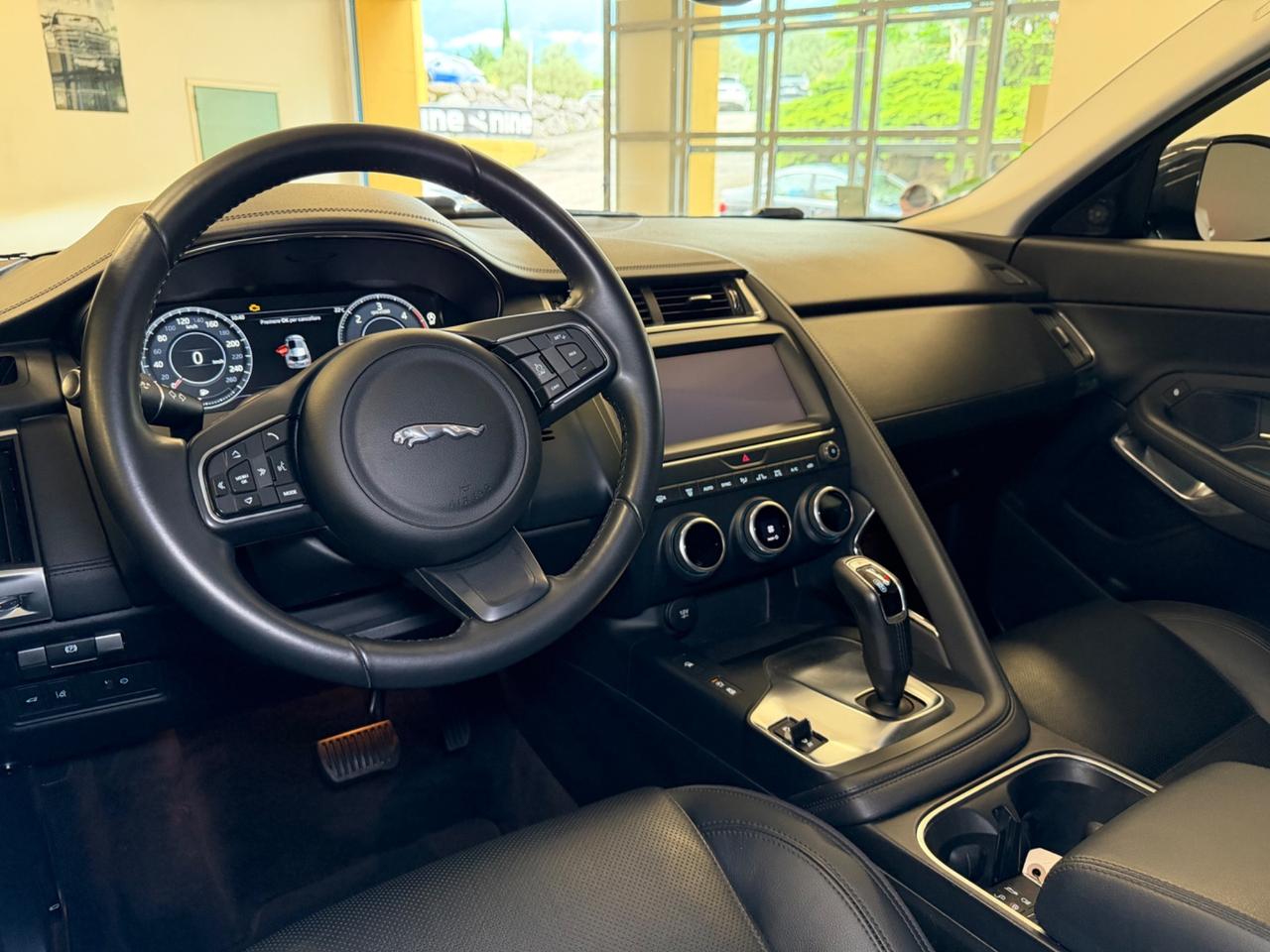 Jaguar E-Pace 2.0D 180 CV AWD aut. R-Dynamic SE