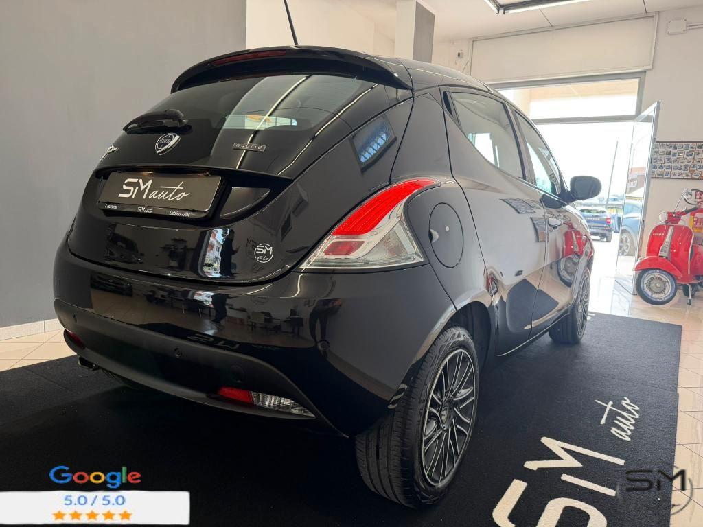 Lancia Ypsilon 1.0 firefly hybrid Gold s&s 70cv 5p.ti