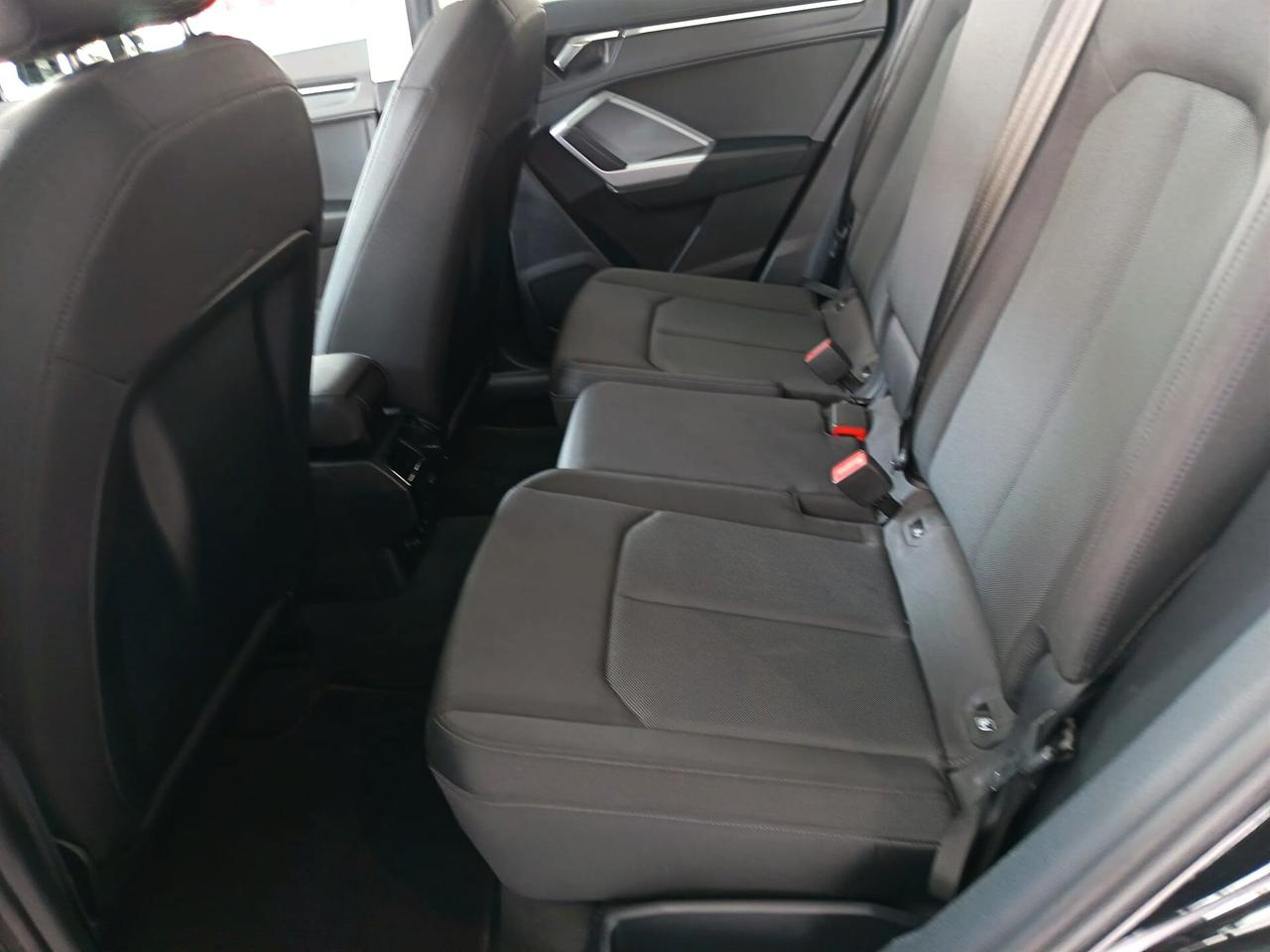 Audi Q3 SPB 45 TFSI e S tronic Business Plus