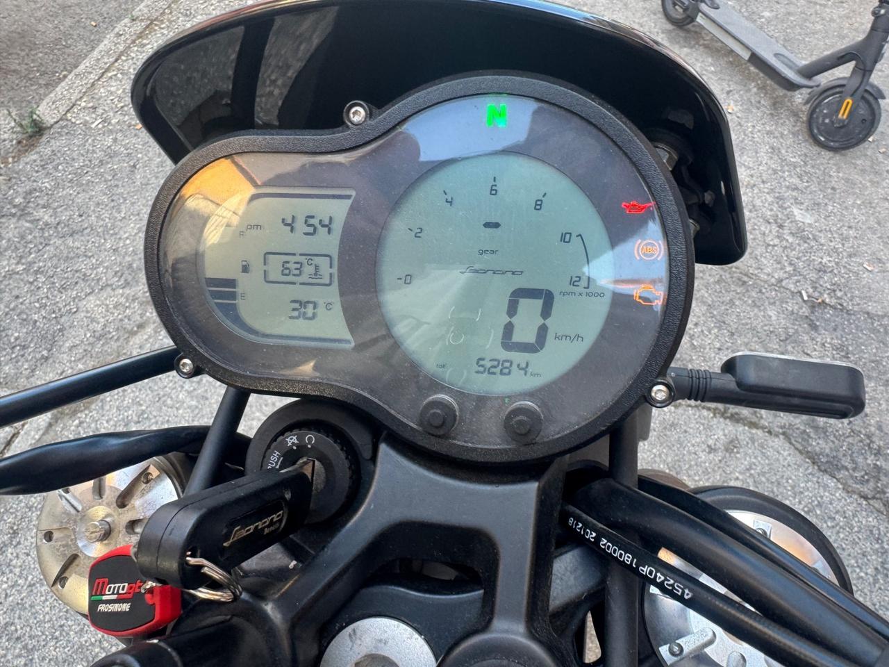 Benelli Leoncino 500 Scambler