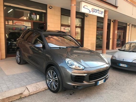 Porsche Cayenne 3.0 Diesel 262cv PLATINIUM MY16 TETTO NAVY XENO PASM 21