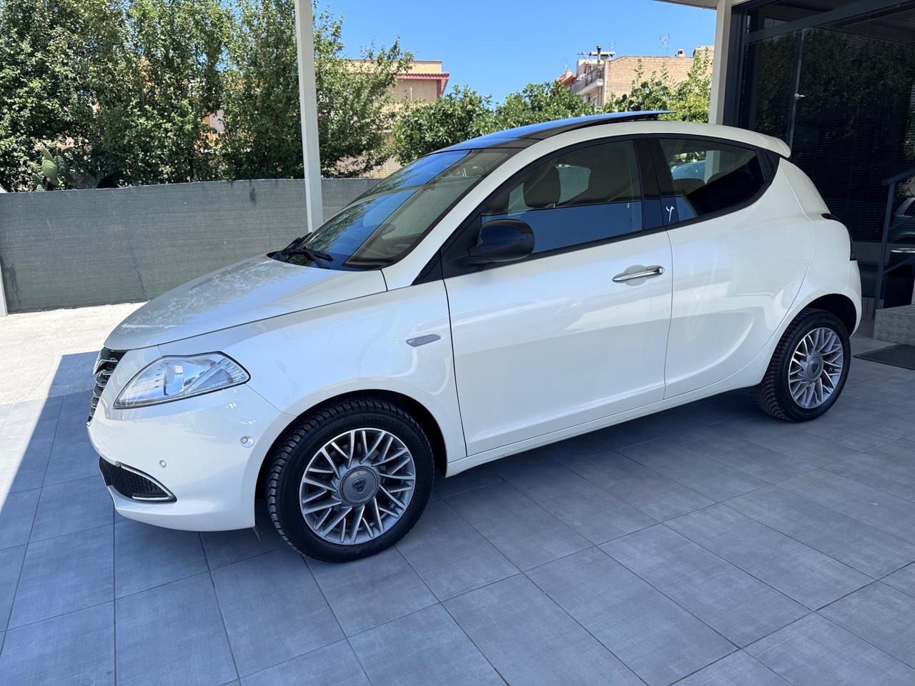Lancia Ypsilon 1.3 MJT 16V TETTO Platinum
