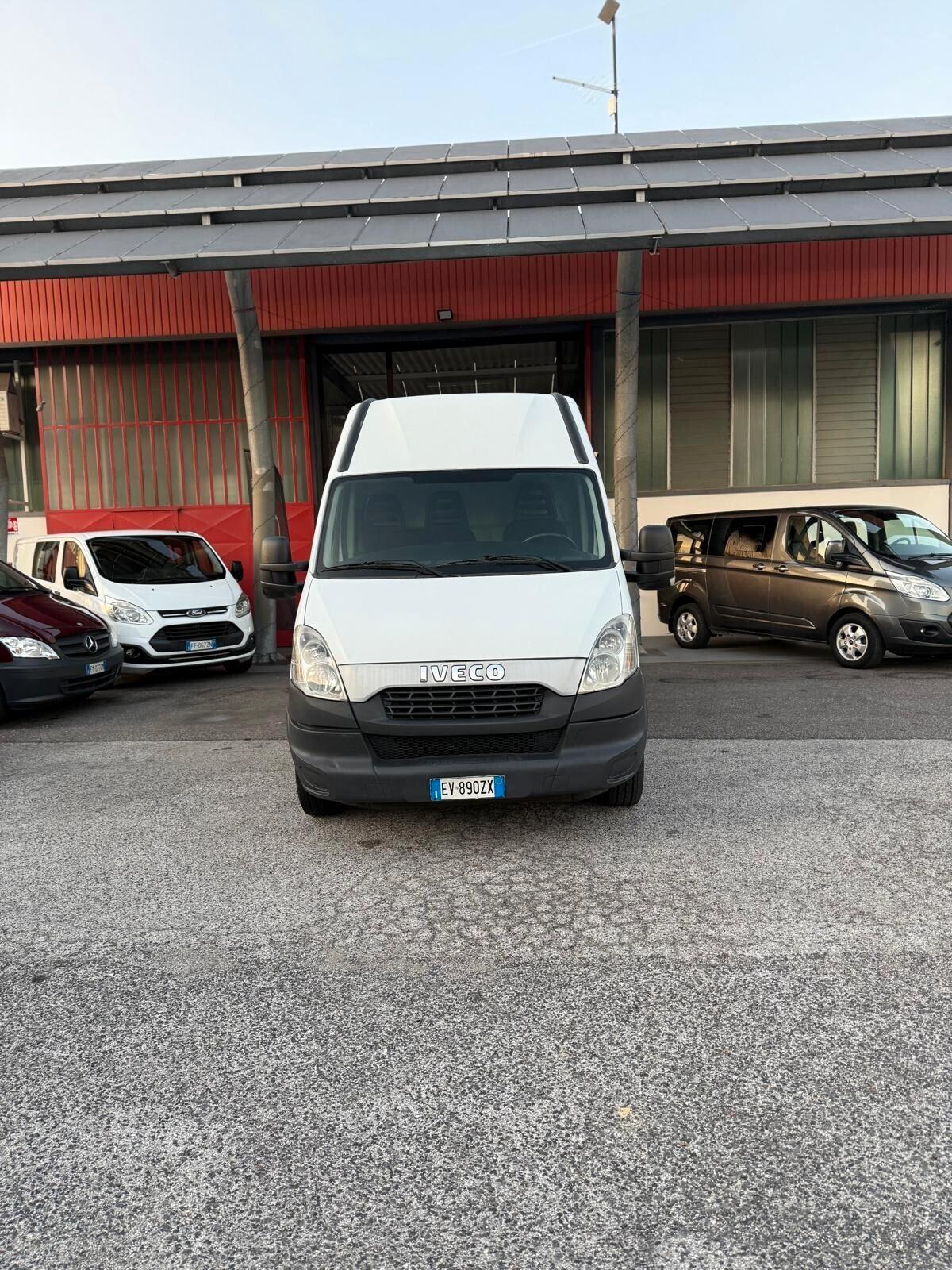 IVECO Daily 35S12 2.3 TDI 125 CV EURO 5 PASSO MEDIO