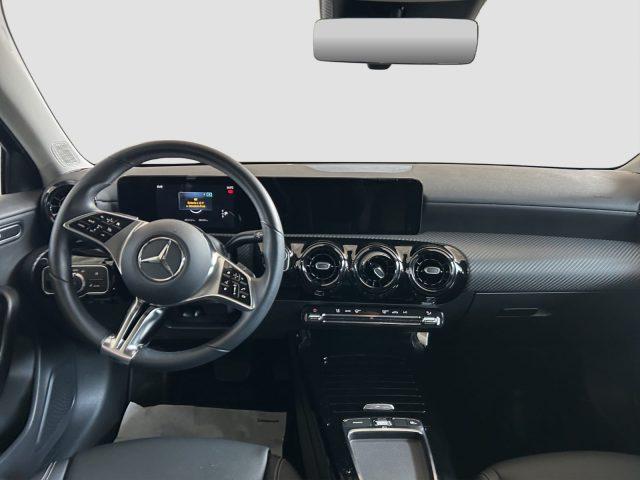 MERCEDES-BENZ A 180 A 180 d Automatic Advanced