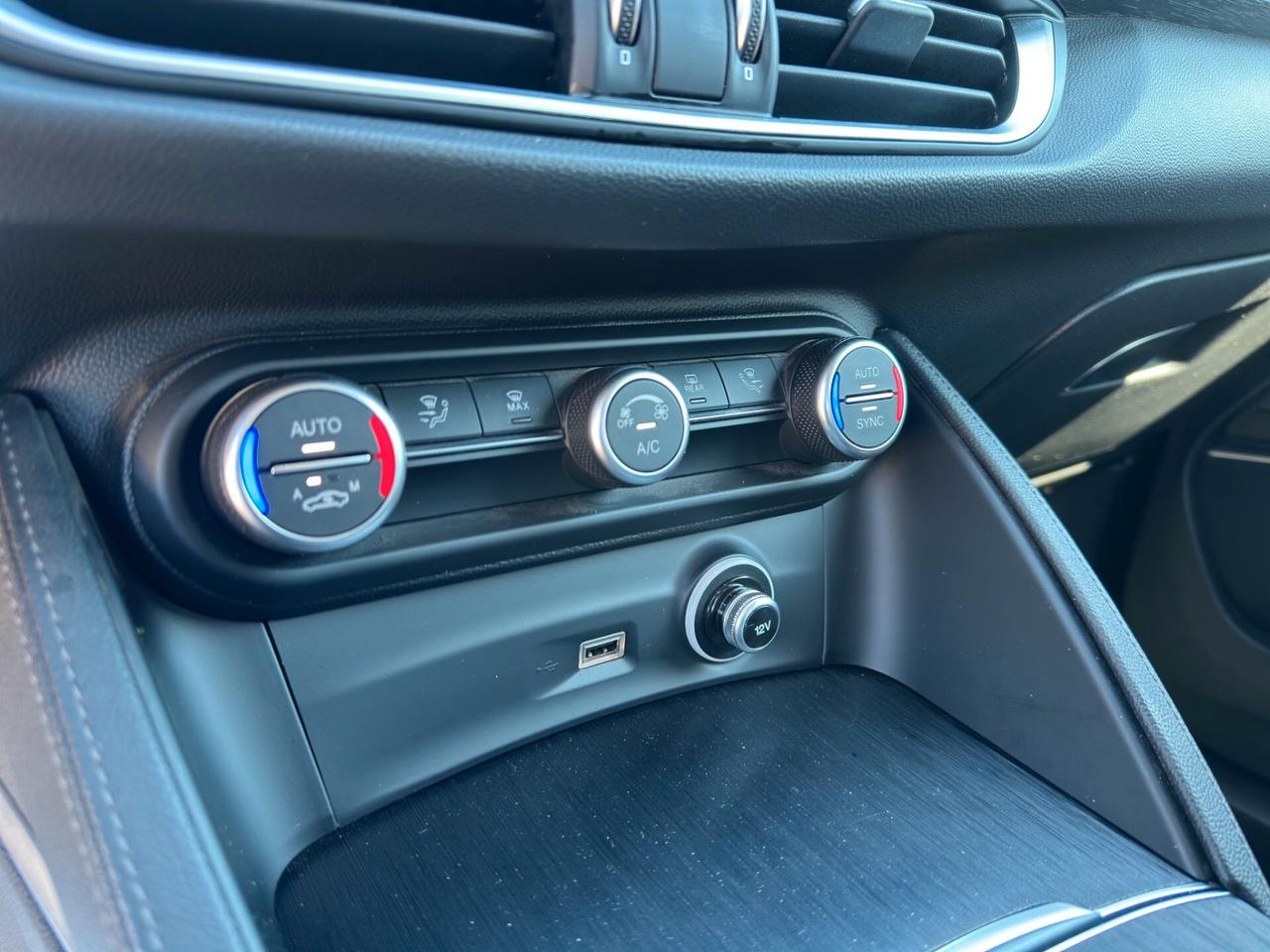 Alfa Romeo Stelvio 2.2 Turbodiesel 190 CV AT8 RWD Business