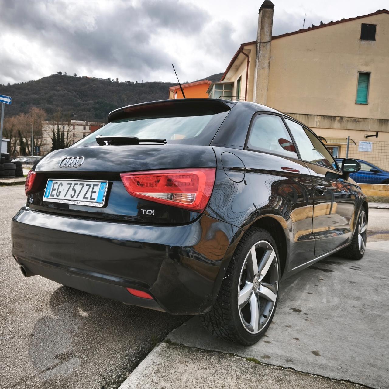 Audi A1 1.6 TDI 105 CV Ambition 3 p E5