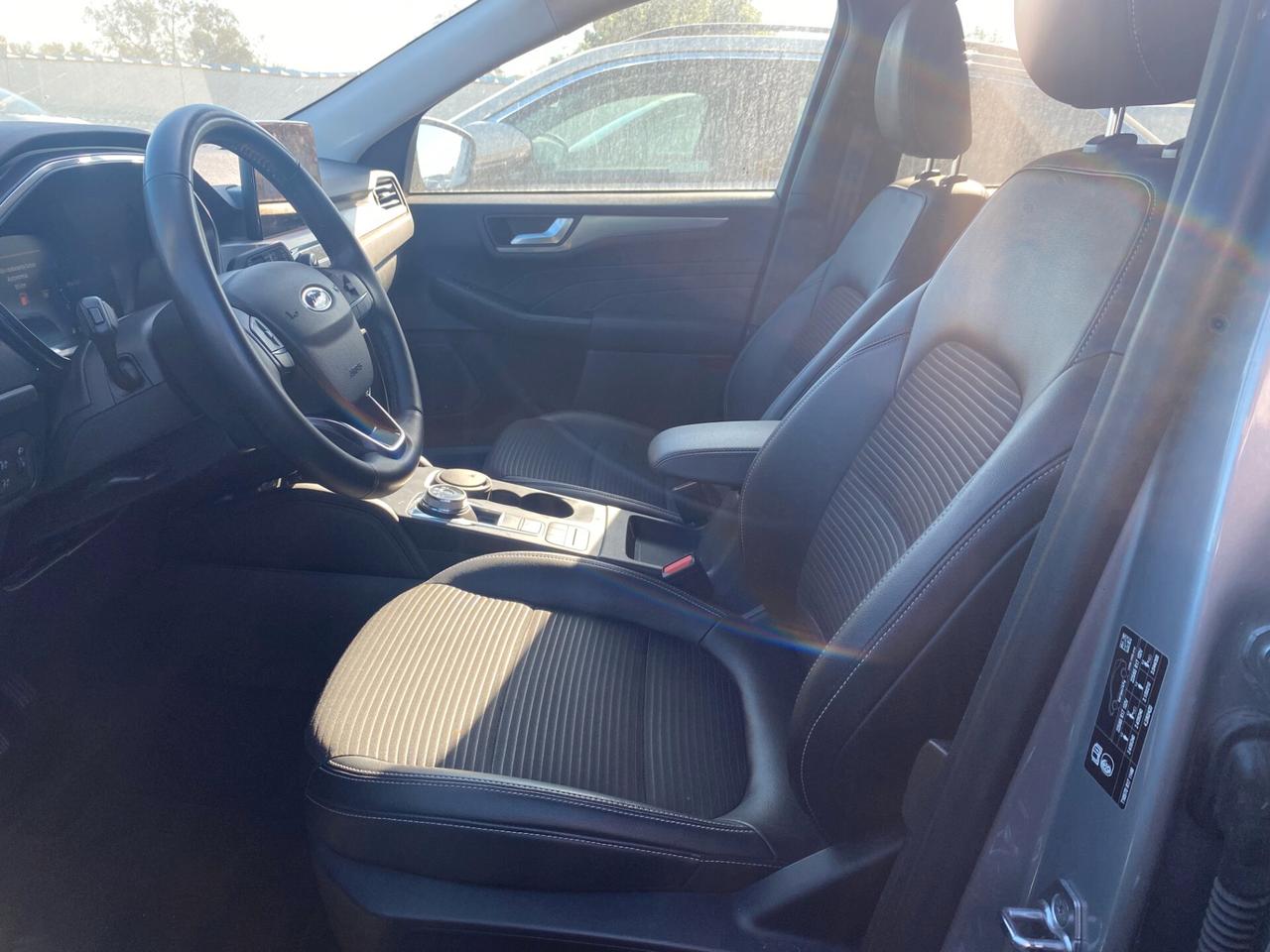 FORD KUGA 2.0 Ecoblue 2wd 120cv Autom. TITANIUM