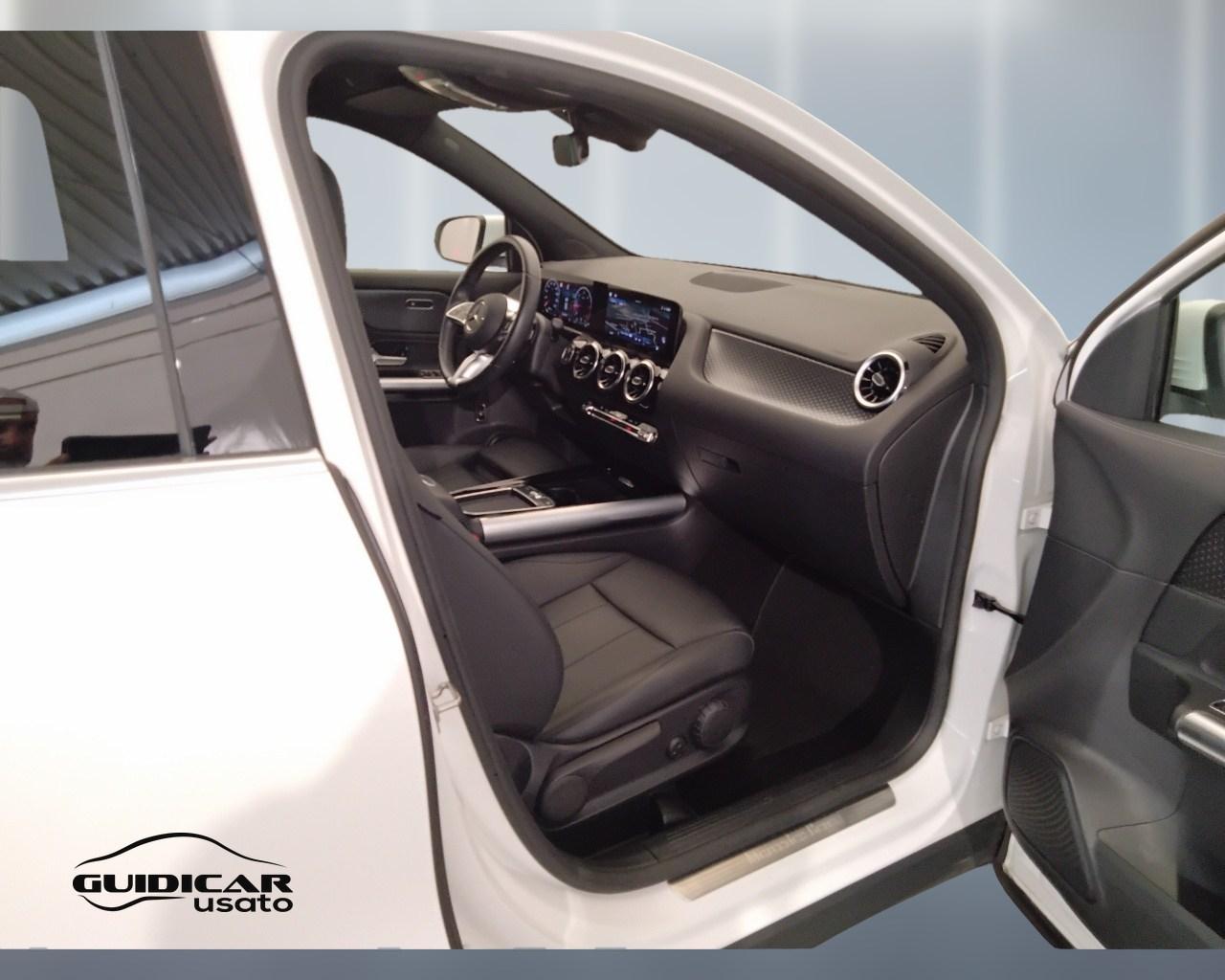 Mercedes-Benz GLA-H247 2023 - GLA 180 d Progressive Advanced auto