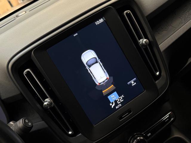 VOLVO XC40 T2 Geartronic Momentum *OK NEOPATENTATI / IVA*