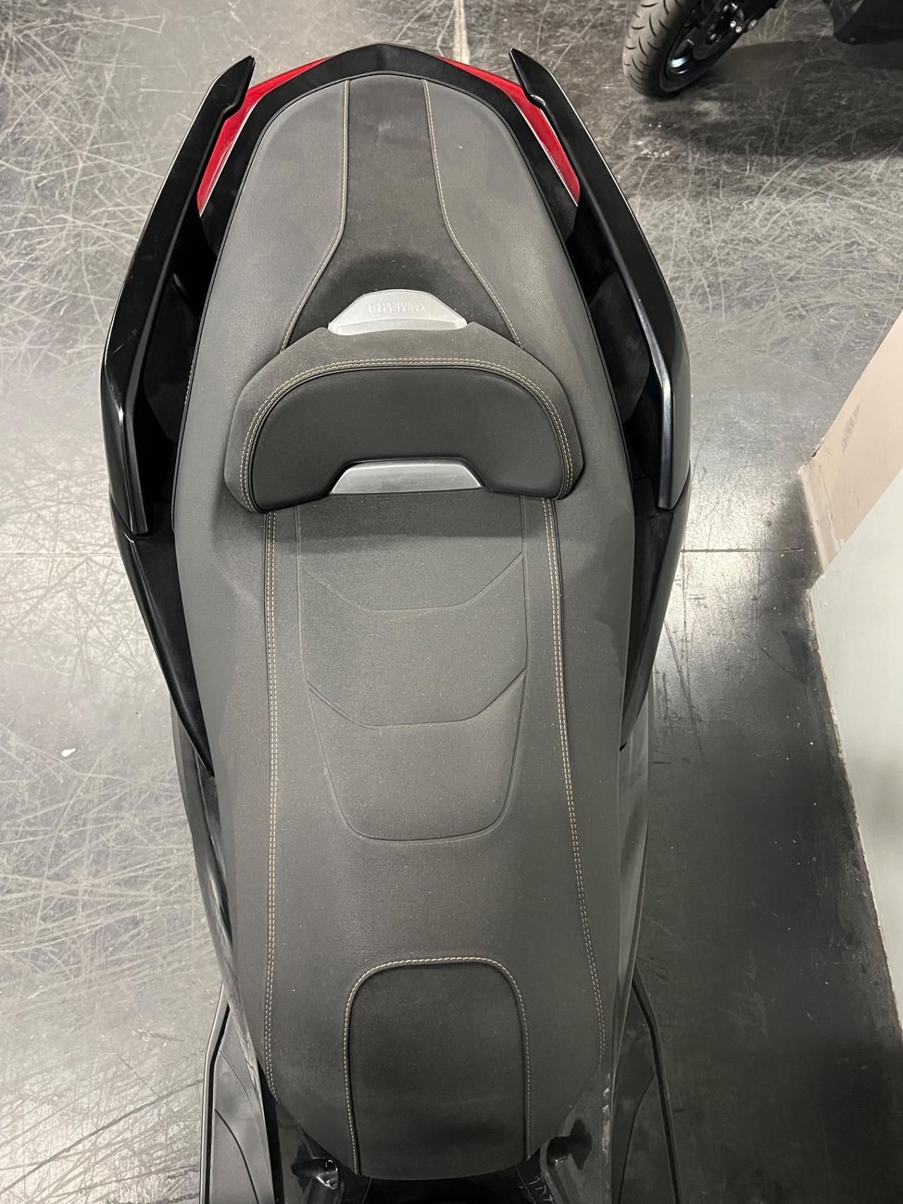 Yamaha X-Max 300 tech max