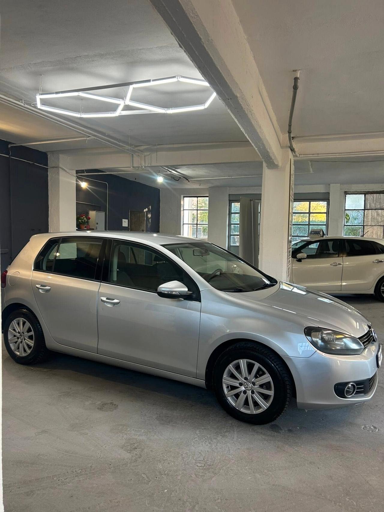 Volkswagen Golf 1.6 Comfortline DISTR FATTA - 2012