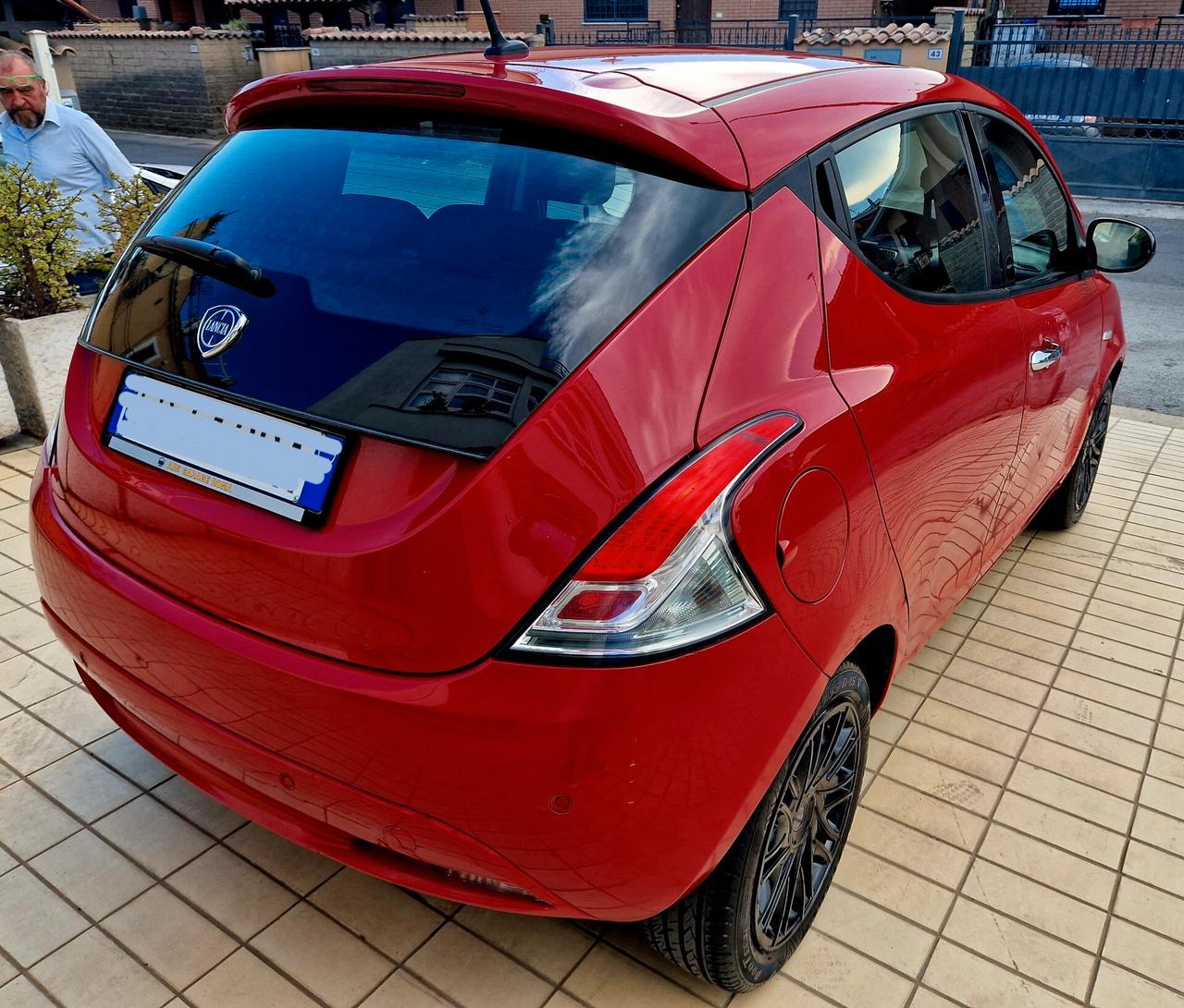 Lancia Ypsilon 1.2 69 CV 5 porte Gold