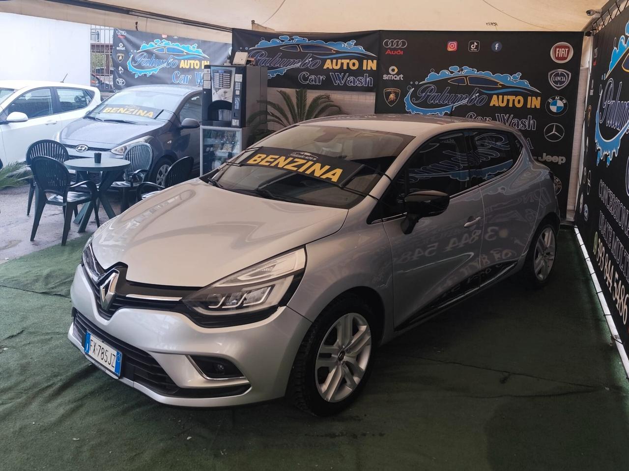 Renault Clio TCe 12V 90 CV 5 porte Moschino Life