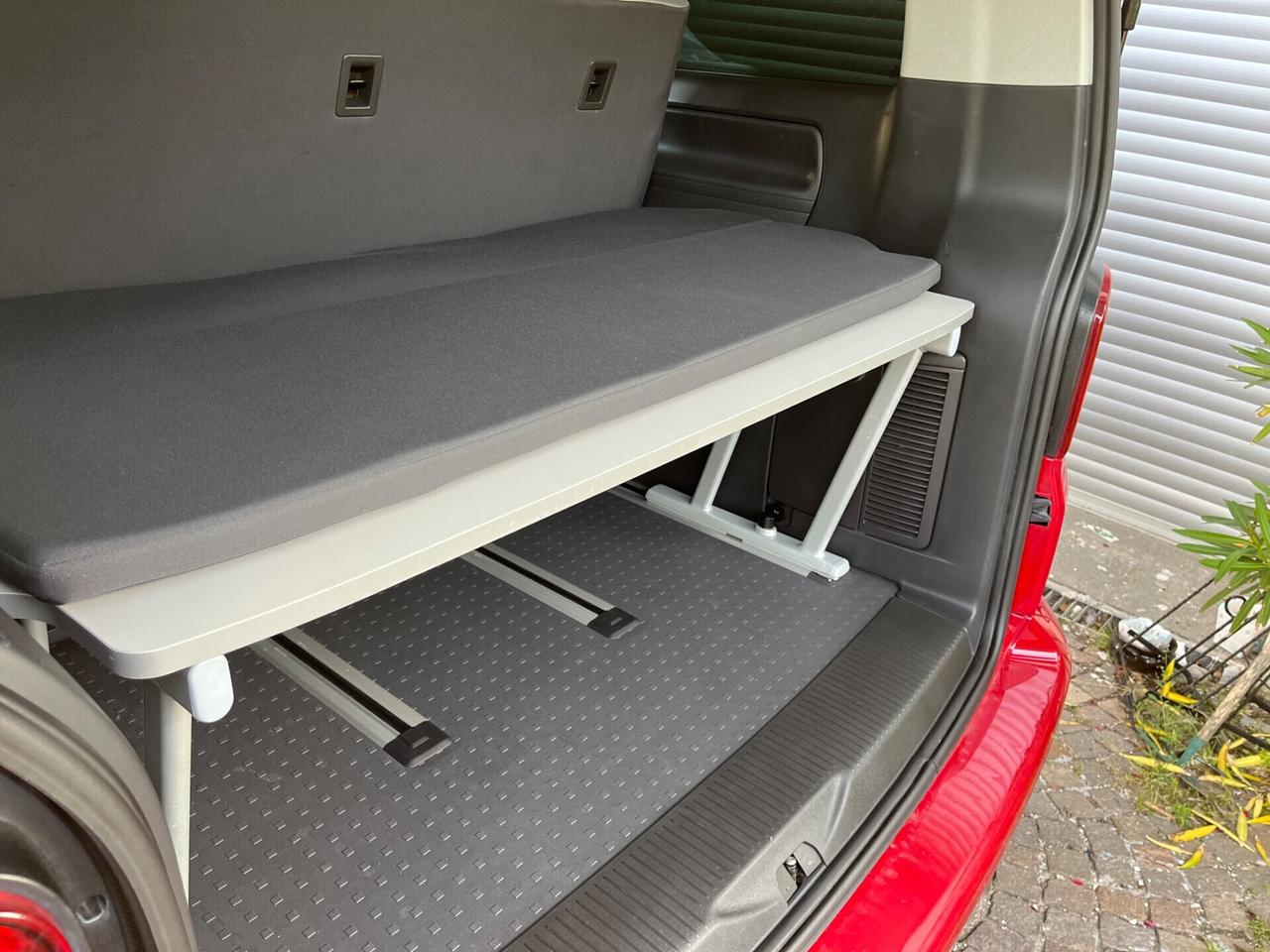 Volkswagen California T5 2.0TDI BEACH AUTOCARAVAN