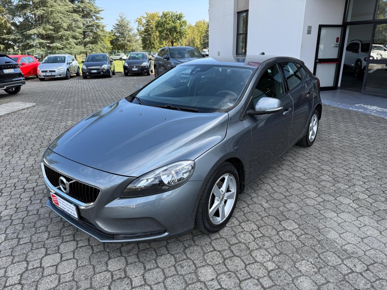 Volvo V40 - 2.0D. |UNIPRO|NAVI
