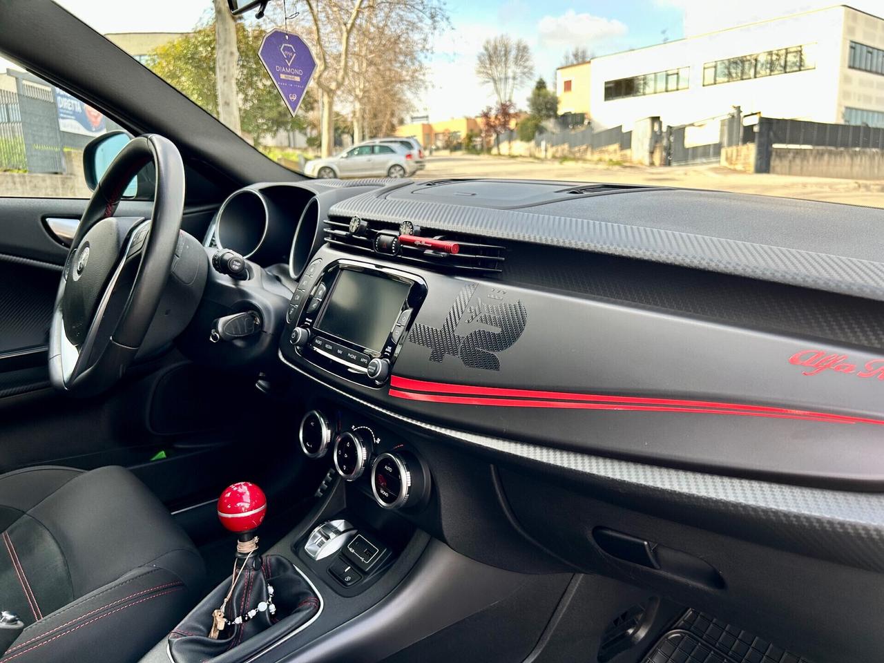 Alfa Romeo Giulietta 1.6 JTDm - CARBON EDITION !!