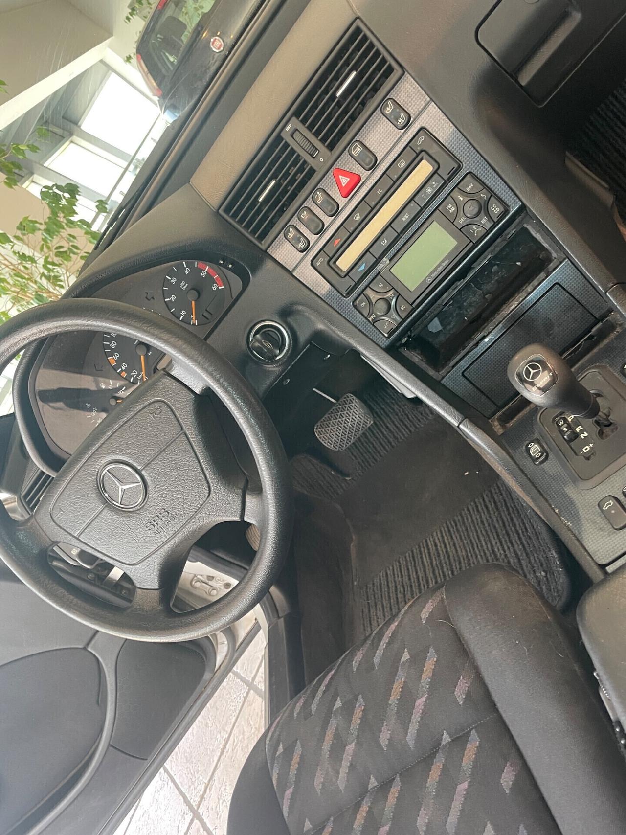 Mercedes-benz C 220 diesel automatica