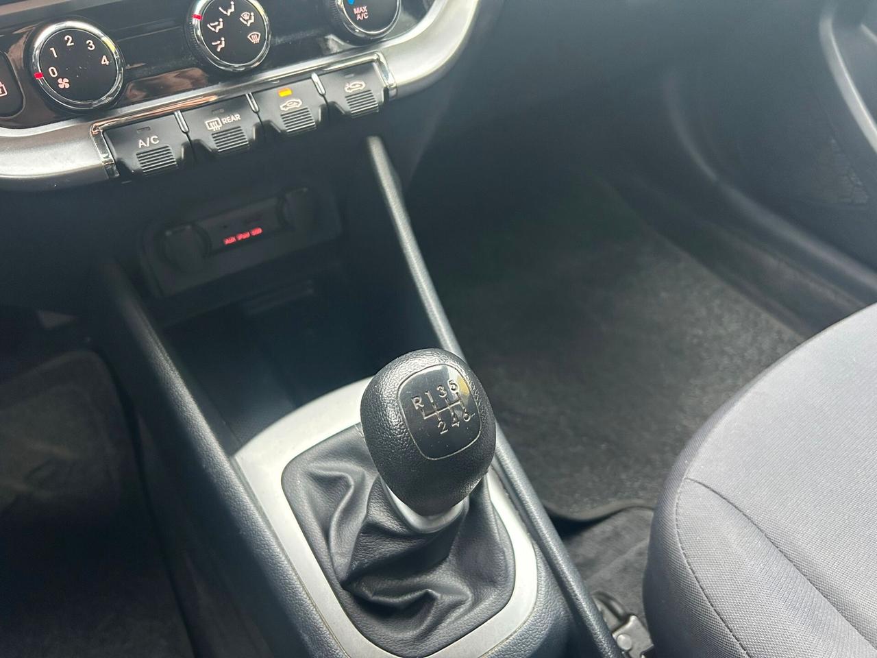 Kia Rio 1.1 CRDi WGT 5p. EX