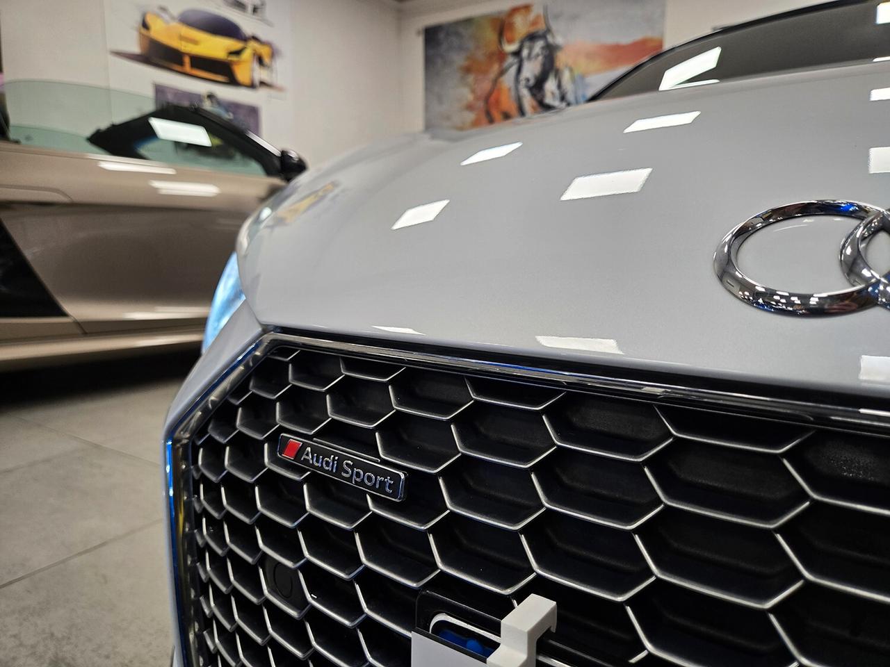 Audi R8 Spyder-FULL SERVICE UNICA 610CV BOLLO RIDOTTO!