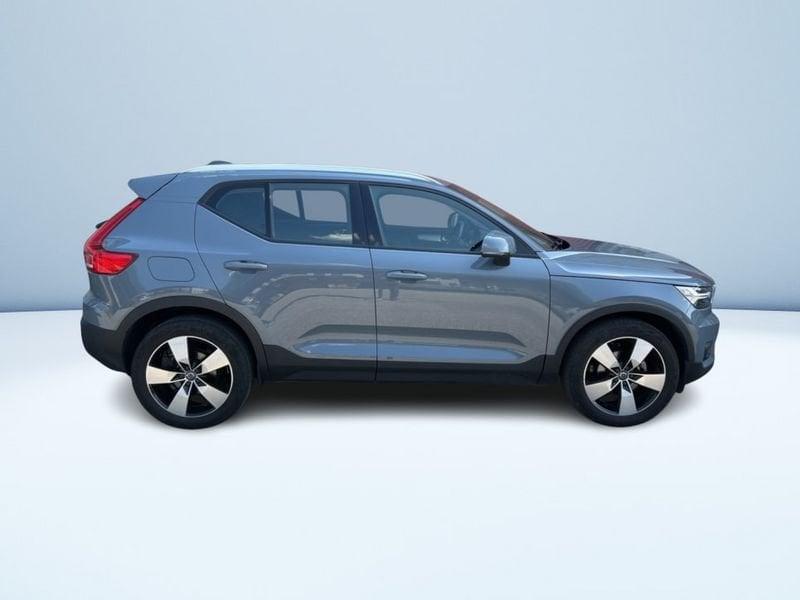 Volvo XC40 2.0 D3 MOMENTUM PRO AUTO MY21
