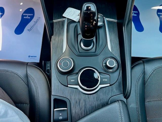 Alfa Romeo Giulia 2.2 Turbodiesel 160 CV AT8 t Super "TAGLIANDI ALFA ROMEO"