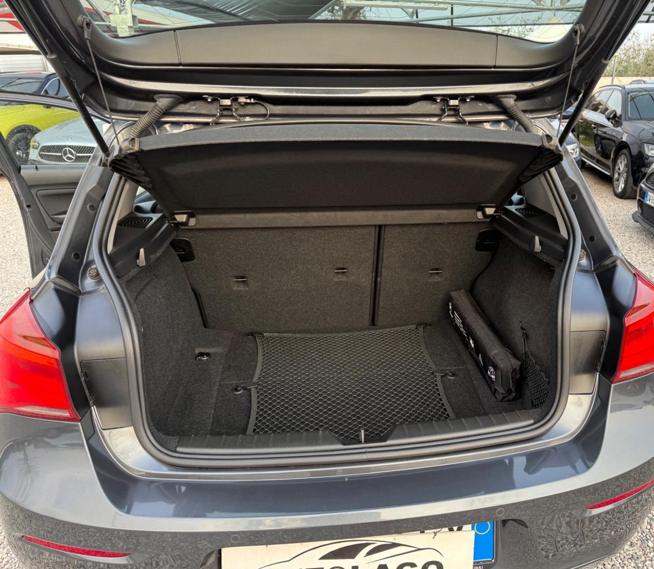 Bmw 118d 5p. Business Automatica 2017