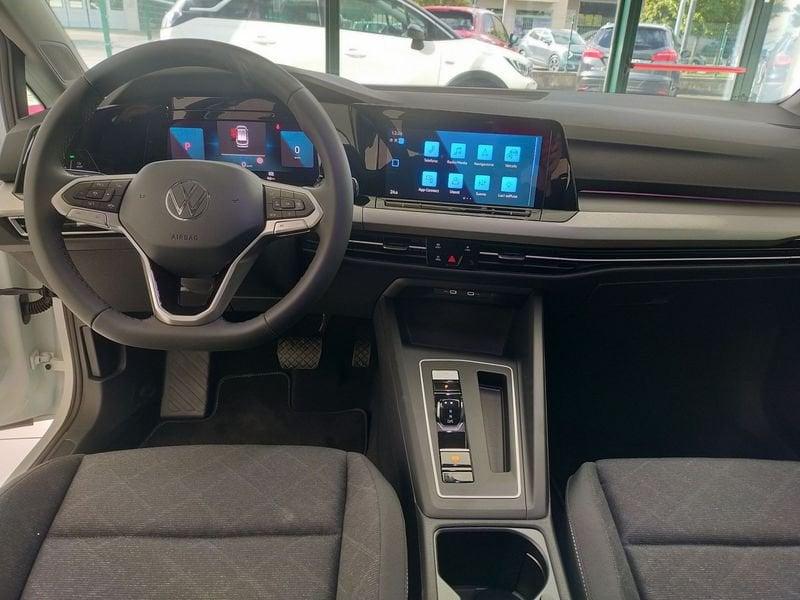 Volkswagen Golf Variant 8 2.0 TDI SCR DSG Life 115cv KM0