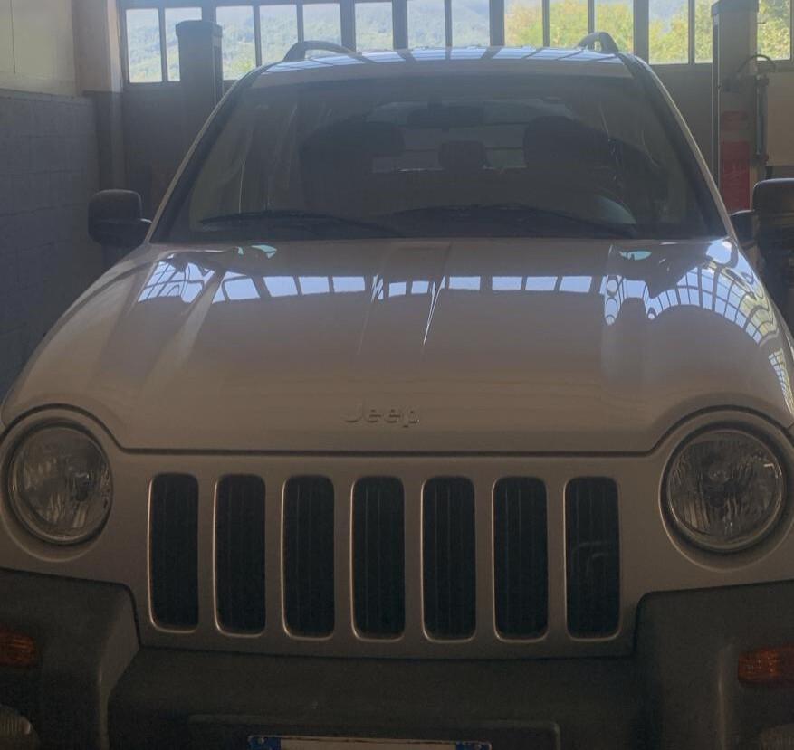 Jeep Cherokee 2.5 CRD Sport