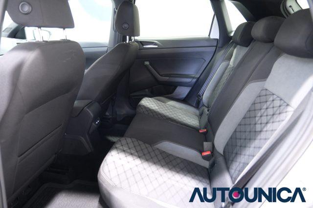 VOLKSWAGEN Polo 1.0 TSI DSG R-LINE AUTOMATICA NEOPATENTATI