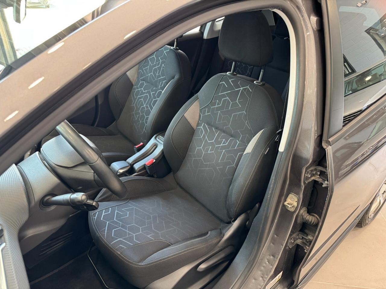 Peugeot 2008 1.2 VTi 82CV Allure
