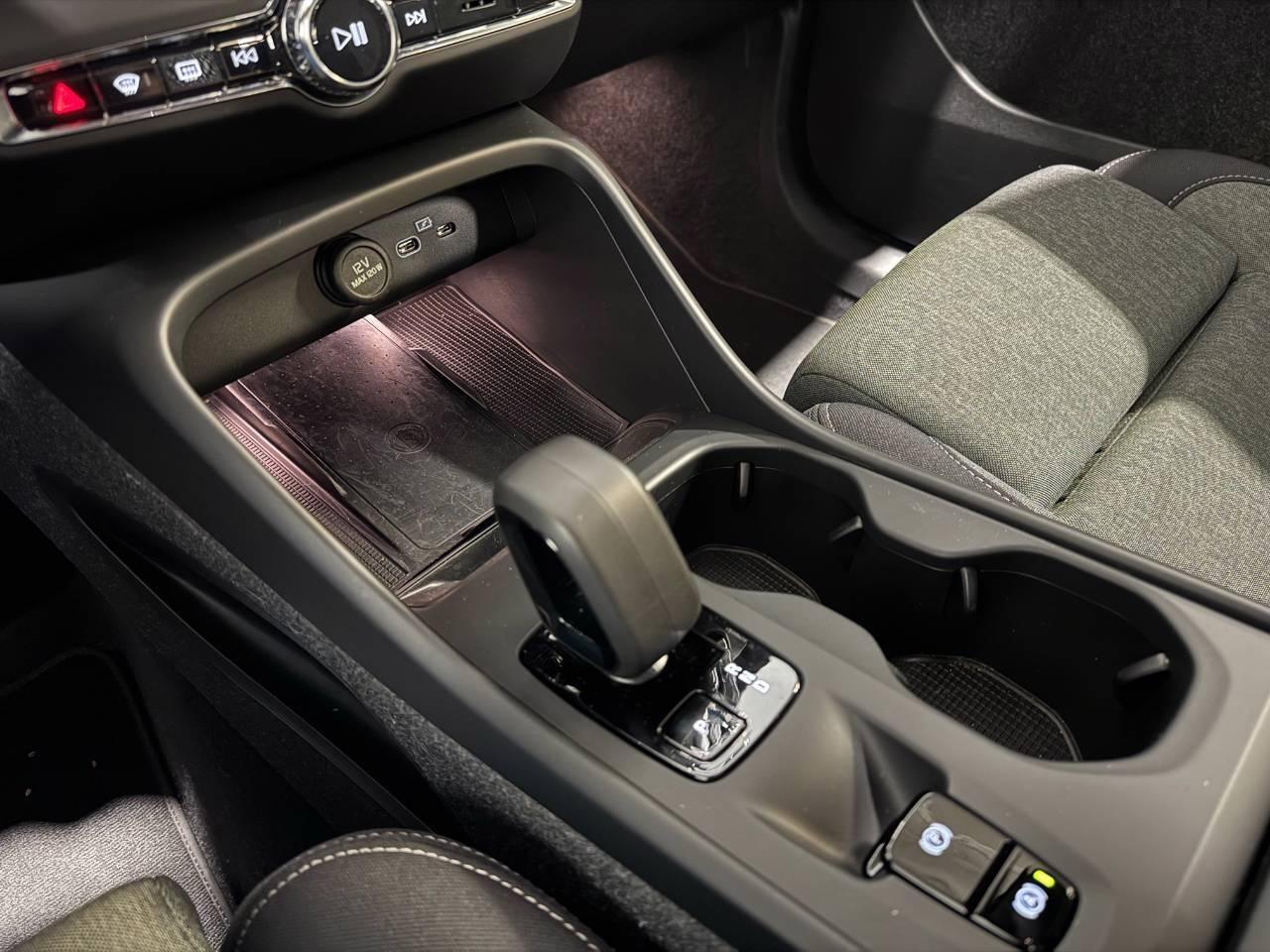 VOLVO XC40 B3 CORE AUTO